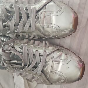 Tory Sport Silver Women's Sneakers Price Refects Scraches Used See Before Buying